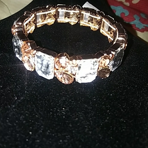 BNWTCharter Club rose Crystal stones stretch brac - Picture 4 of 6